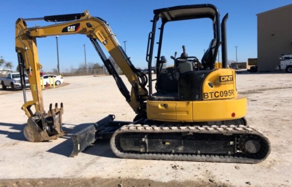 2019 CAT 305.5E2 CR   $53,000
